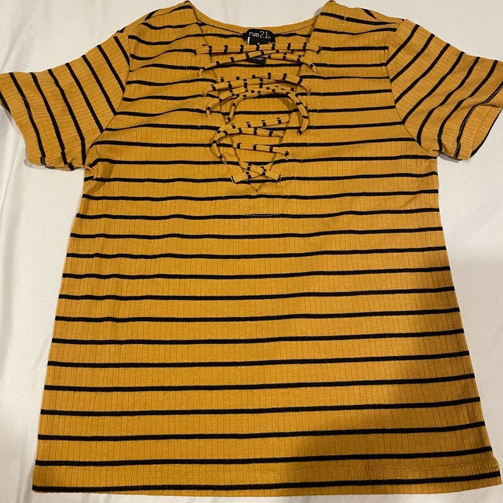 small rue21 rusty-orange top